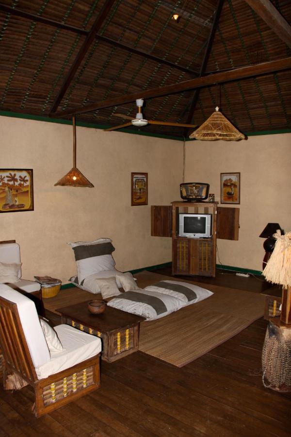 Les Bungalows D'Ambonara Hell-Ville Ruang foto