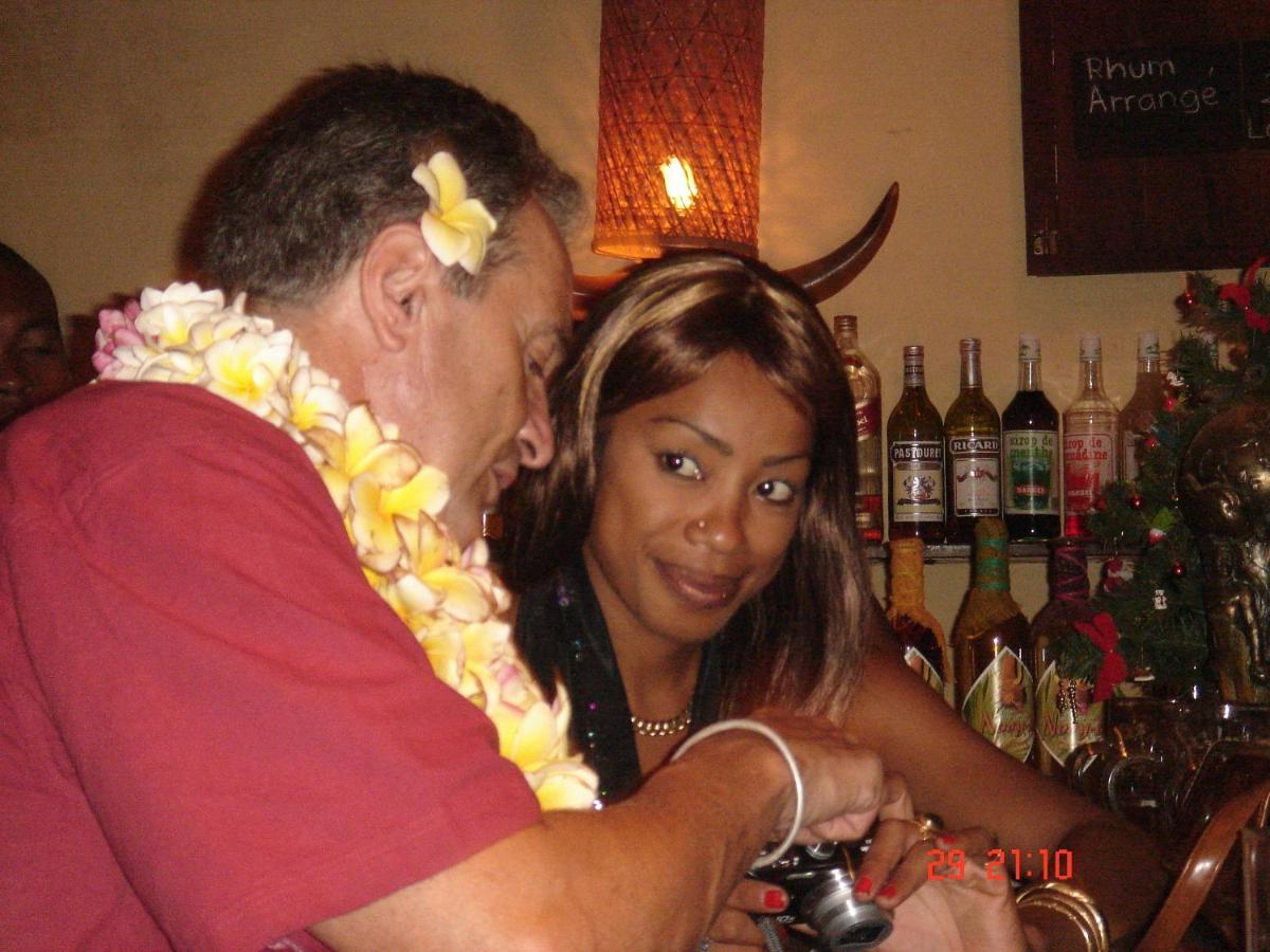 Les Bungalows D'Ambonara Hell-Ville Bagian luar foto